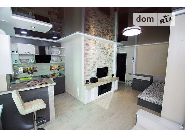 Rent daily an apartment in Kropyvnytskyi on the St. Hoholia 101 per 500 uah. 