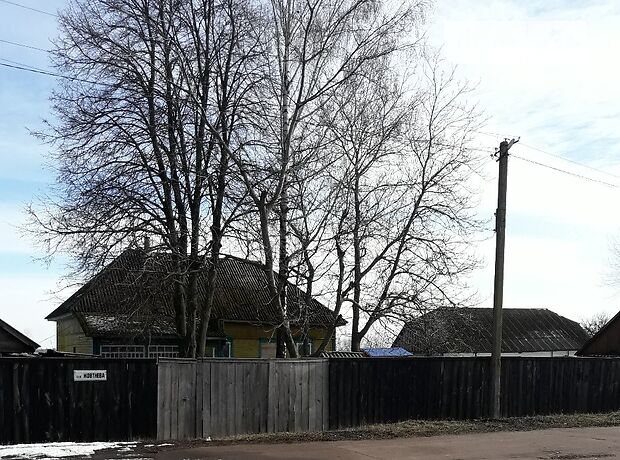 Rent a house in Nizhyn on the St. Chernihivska per 1000 uah. 