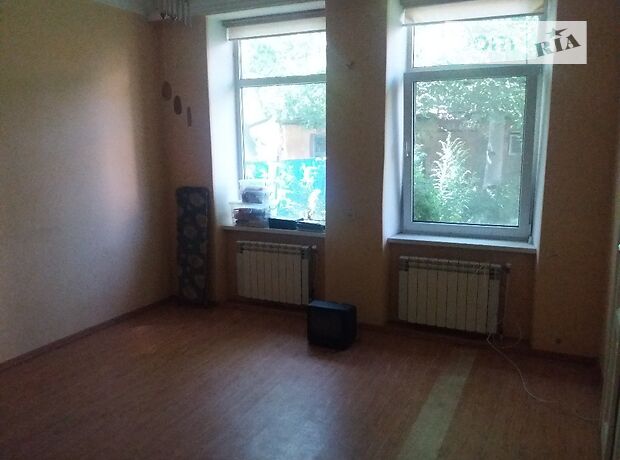 Rent a room in Chernivtsi on the St. Shevchenka Tarasa per 3000 uah. 