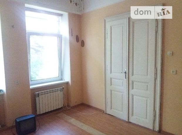 Rent a room in Chernivtsi on the St. Shevchenka Tarasa per 3000 uah. 