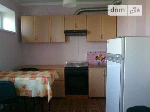 Rent an apartment in Dnipro on the St. Admiralska 10 per 5000 uah. 