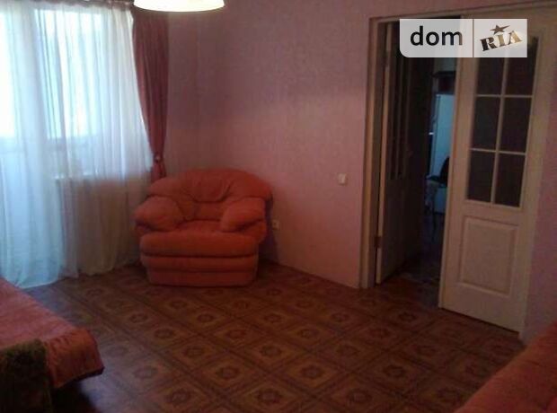 Rent an apartment in Dnipro on the St. Admiralska 10 per 5000 uah. 