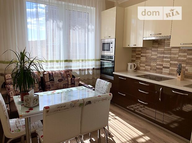 Rent daily an apartment in Odesa on the St. Henuezka per 950 uah. 