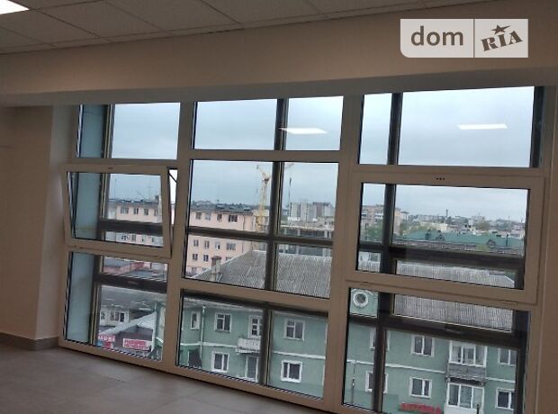 Rent an office in Rivne on the St. Soborna 17 per 3700 uah. 