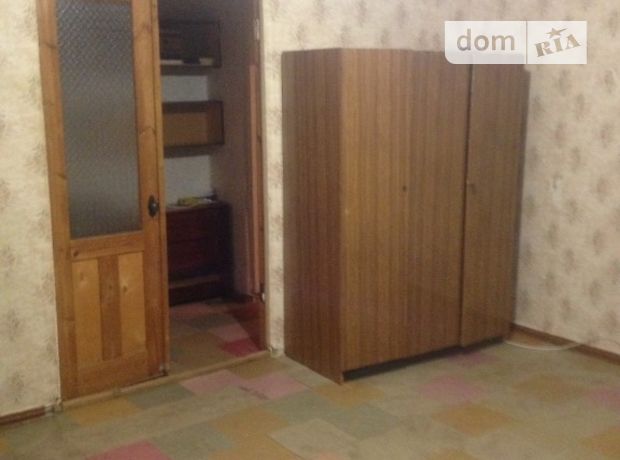 Rent an apartment in Dnipro on the Avenue Oleksandra Polia per 4500 uah. 
