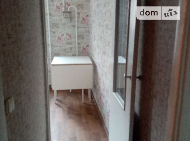Rent an apartment in Kryvyi Rih on the St. Pershotravneva 7 per 3000 uah. 