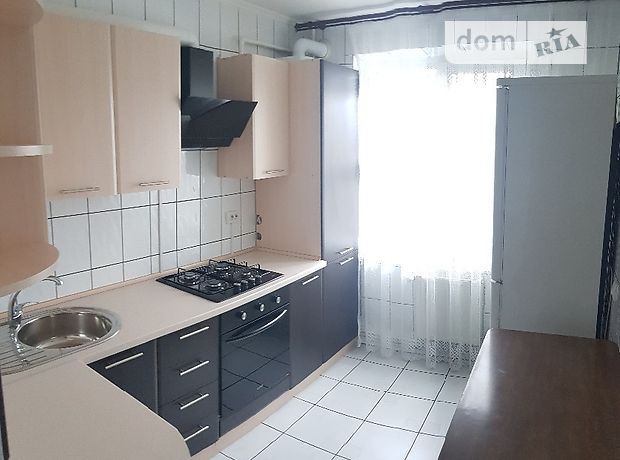 Rent daily an apartment in Vinnytsia on the St. Korolenka per 500 uah. 