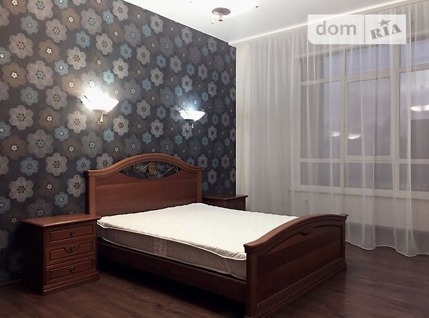 Rent an apartment in Odesa on the Blvd. Frantsuzkyi per 10000 uah. 