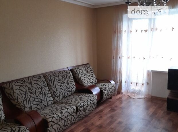 Rent an apartment in Dnipro on the St. Tereshchenkivska per 9500 uah. 