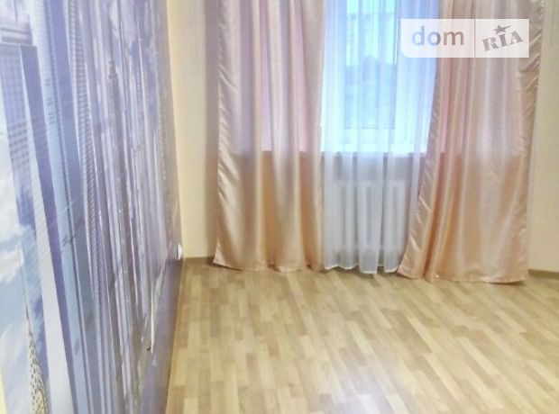 Rent a room in Kyiv on the St. Akhmatovoi Anny per 4000 uah. 