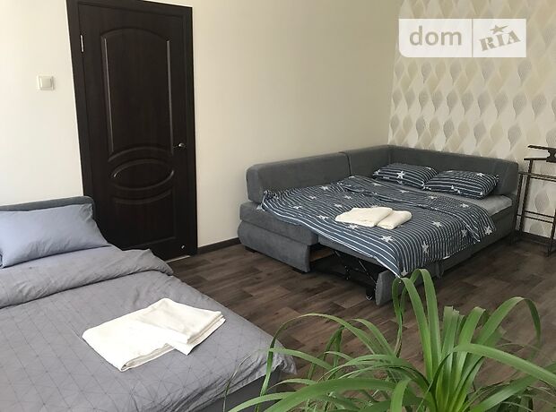 Rent daily an apartment in Kharkiv on the St. Dmytriivska 22 per 600 uah. 