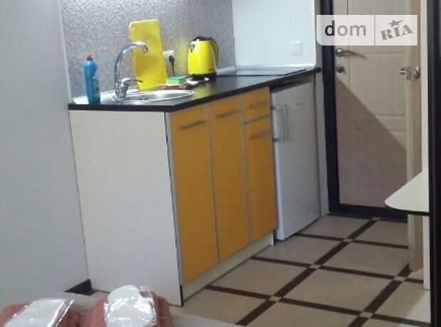 Rent daily an apartment in Kharkiv on the St. Horkoho 12 per 450 uah. 
