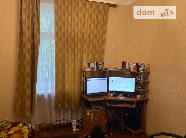 Rent a room in Kyiv on the St. Vuzivska per 3500 uah. 