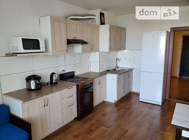 Rent an apartment in Kyiv on the lane Baltiiskyi per 10000 uah. 