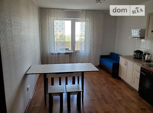 Rent an apartment in Kyiv on the lane Baltiiskyi per 10000 uah. 