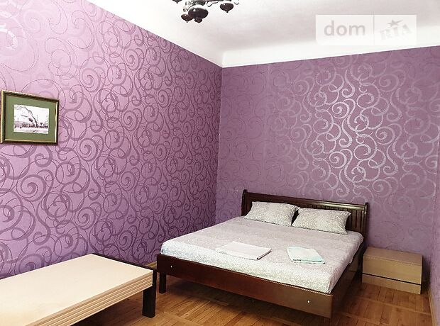 Rent an apartment in Kharkiv on the St. Artema Vedelia per 15235 uah. 