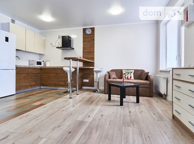 Rent an apartment in Kyiv on the St. Lvivska per 12000 uah. 