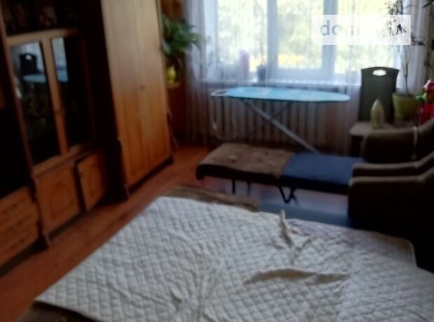 Rent a room in Khmelnytskyi on the St. Prybuzka per 1500 uah. 