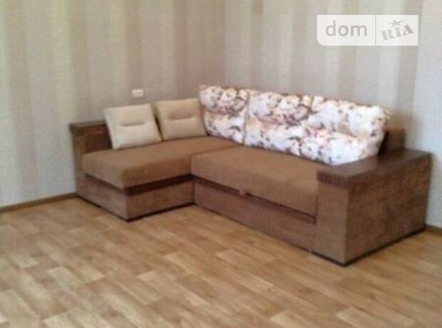 Rent an apartment in Dnipro on the St. Voskresenska per 7000 uah. 