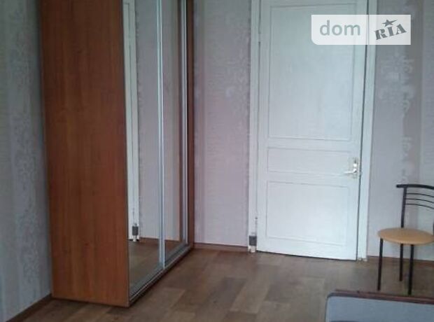 Rent an apartment in Dnipro on the St. Voskresenska per 7000 uah. 
