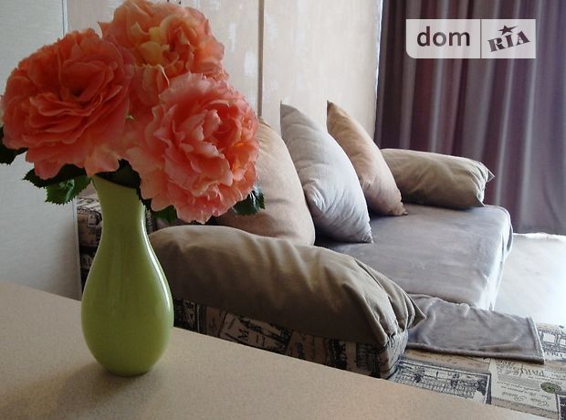 Rent daily an apartment in Odesa on the lane Novyi 10 per 600 uah. 