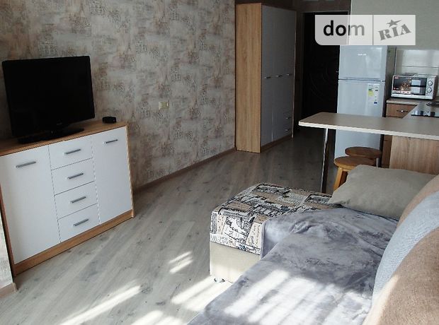 Rent daily an apartment in Odesa on the lane Novyi 10 per 600 uah. 
