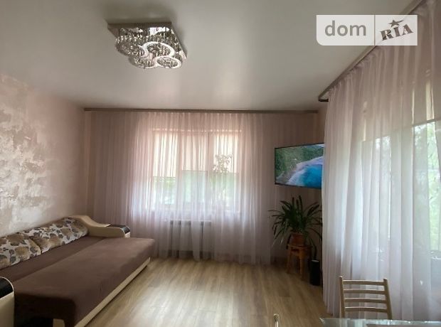 Rent daily a house in Odesa on the St. Novoberehova per 1300 uah. 