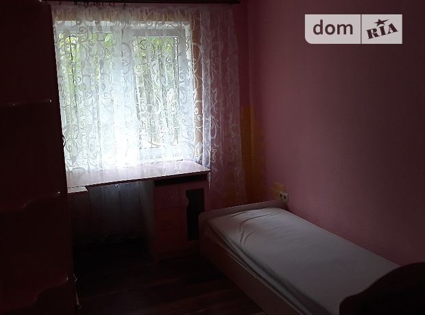 Rent an apartment in Zaporizhzhia on the St. Patriotychna per 4000 uah. 