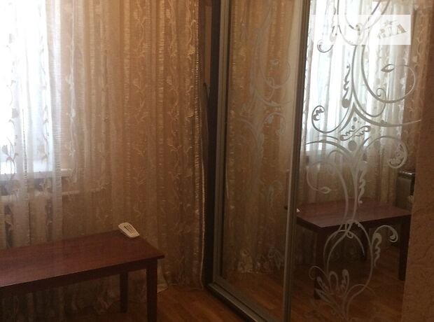 Rent a room in Vinnytsia on the St. Lyali Ratushnoi per 3000 uah. 