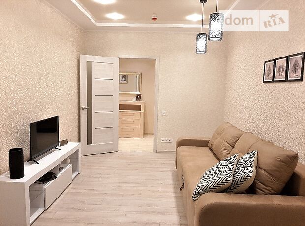 Rent an apartment in Zaporizhzhia on the lane Malyi 119 per 10000 uah. 