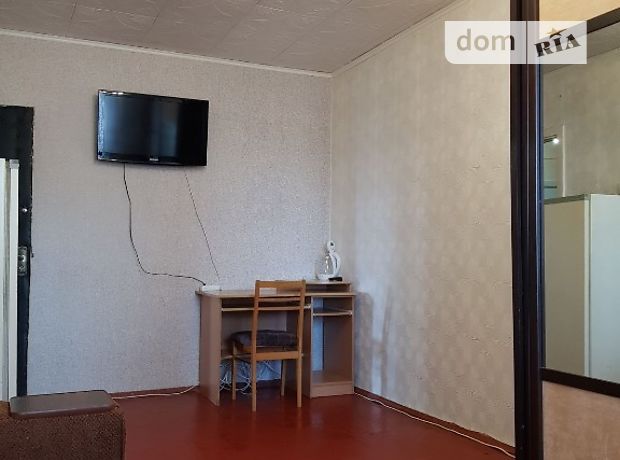 Rent a room in Kyiv on the St. Azerbaidzhanska per 4500 uah. 