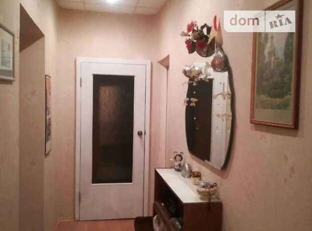 Rent a room in Kyiv on the St. Mytrofana Dovnar-Zapolskoho per 5000 uah. 