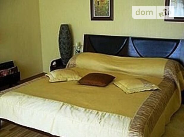 Rent daily an apartment in Mykolaiv on the St. Soborna per 599 uah. 