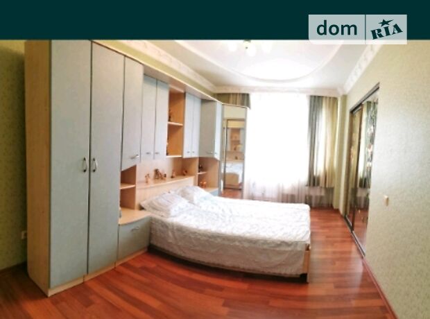 Зняти квартиру в Чернівцях на вул. Головна 216б за 11142 грн. 