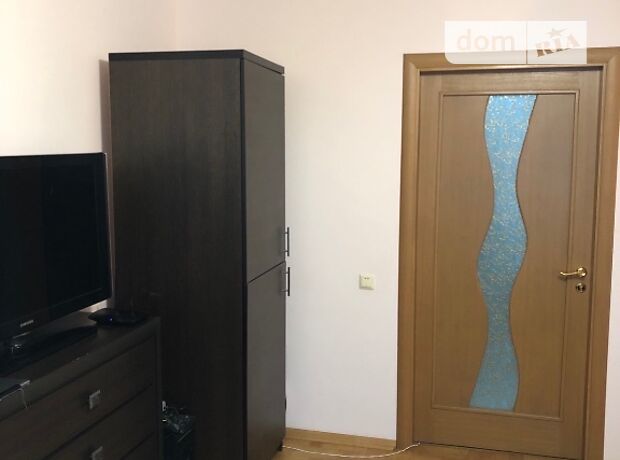 Rent an apartment in Ternopil on the Avenue Zluky per 6128 uah. 