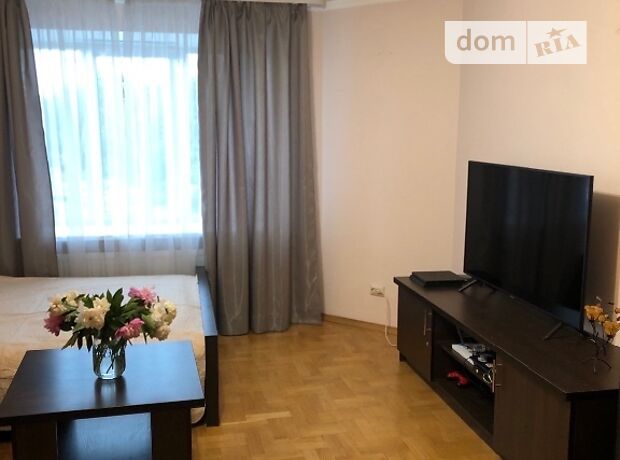 Rent an apartment in Ternopil on the Avenue Zluky per 6128 uah. 