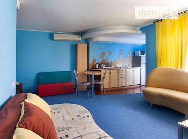 Rent daily an apartment in Kyiv on the St. Rustaveli Shota per 800 uah. 