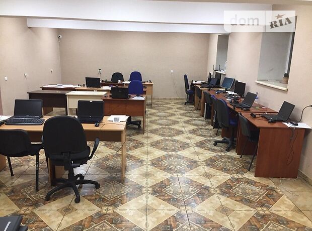 Rent an office in Odesa on the St. Fabrychna 5 per 57000 uah. 