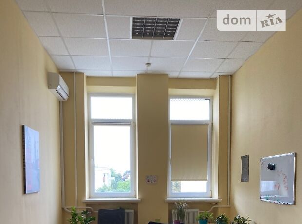 Rent an office in Khmelnytskyi on the St. Proskurivska per 88000 uah. 