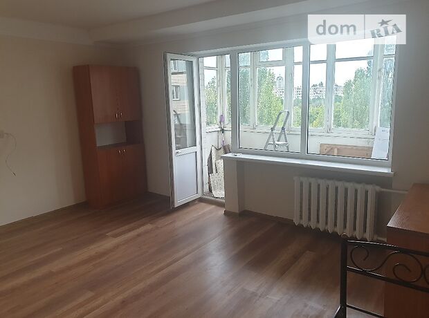 Rent an apartment in Kyiv on the St. Kuchera Vasylia per 8000 uah. 
