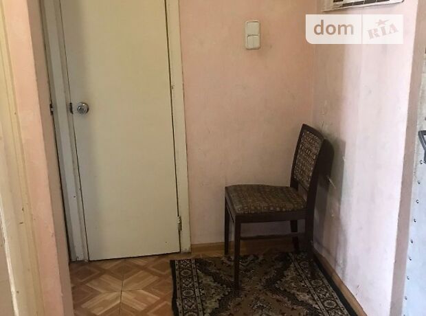 Rent an apartment in Kyiv on the St. Bulakhovskoho Akademika 24 per 8900 uah. 