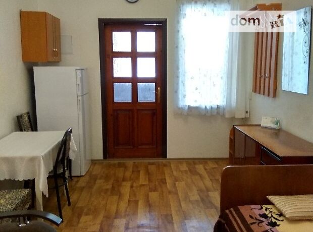 Rent a room in Odesa on the St. Holovkivska per 3500 uah. 