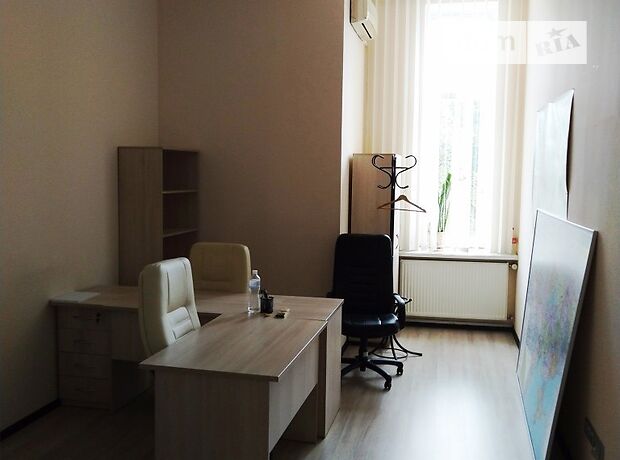 Rent an office in Kyiv in Pecherskyi district per 166556 uah. 