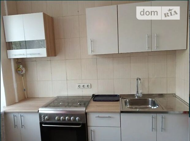 Rent a room in Kyiv on the St. Yury Hnata 10 per 3500 uah. 