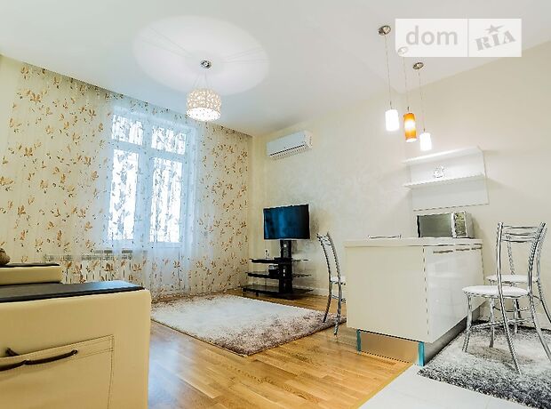 Rent daily an apartment in Mykolaiv on the St. Moskovska per 800 uah. 