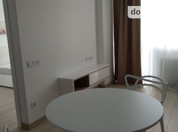 Rent an apartment in Kyiv on the Avenue Pravdy per 15000 uah. 