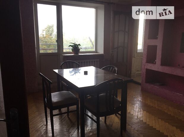 Rent an apartment in Odesa on the Avenue Dobrovolskoho per 6500 uah. 