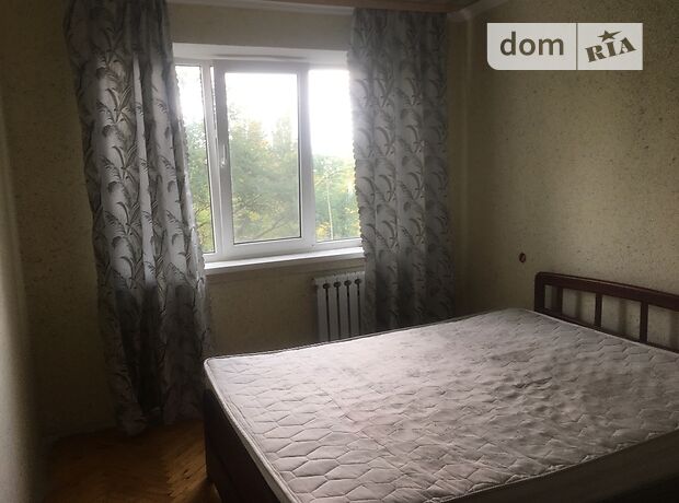 Rent an apartment in Odesa on the Avenue Dobrovolskoho per 6500 uah. 