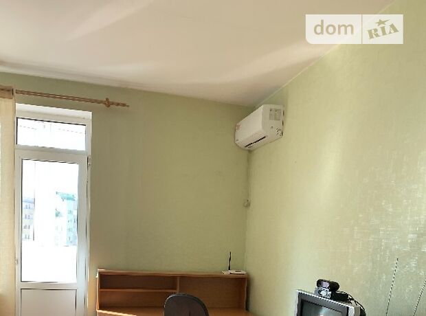 Зняти квартиру в Києві на Дніпровська набережна за 12000 грн. 