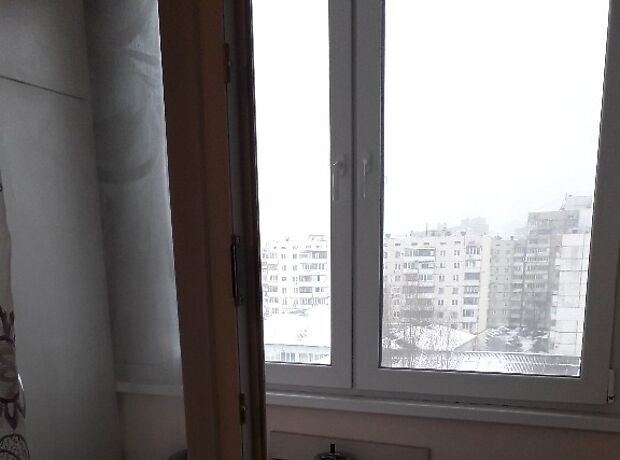 Rent a room in Kyiv on the Avenue Bazhana Mykoly 9-Б per 4000 uah. 